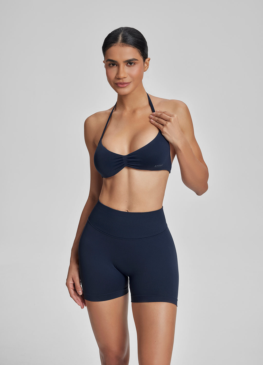 Shorts d'entraînement gainants taille haute effet ventre plat et rehausse-fessier 4.5