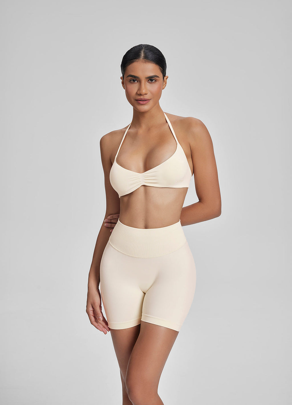 Shorts d'entraînement gainants taille haute effet push-up et ventre plat 4.5