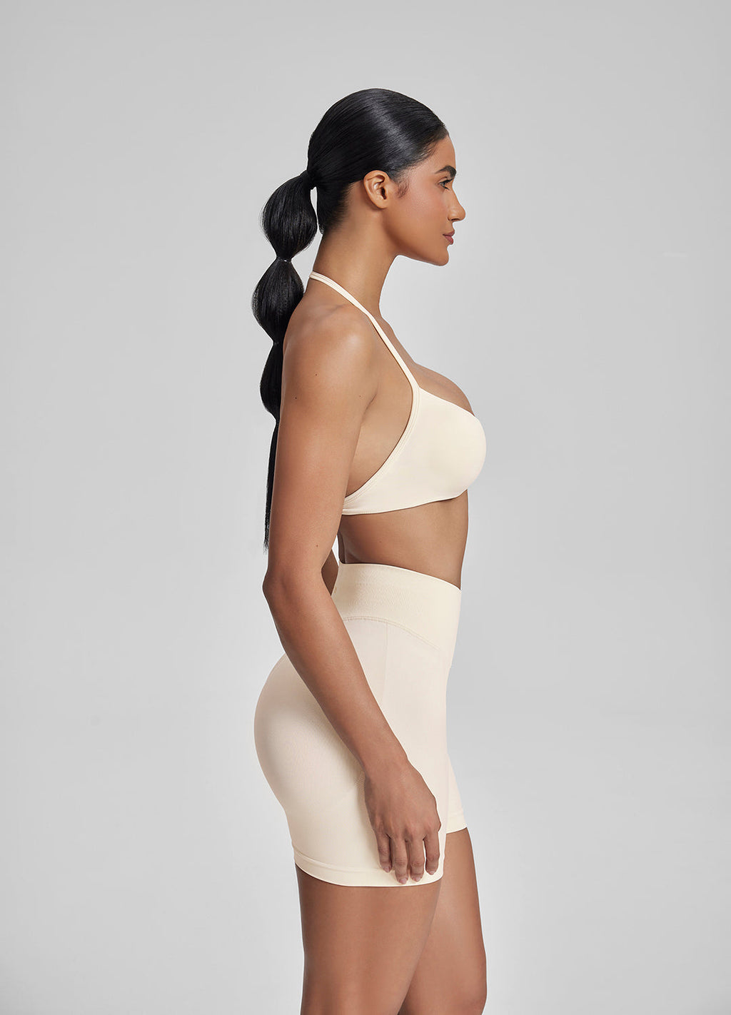 Shorts d'entraînement gainants taille haute effet push-up et ventre plat 4.5