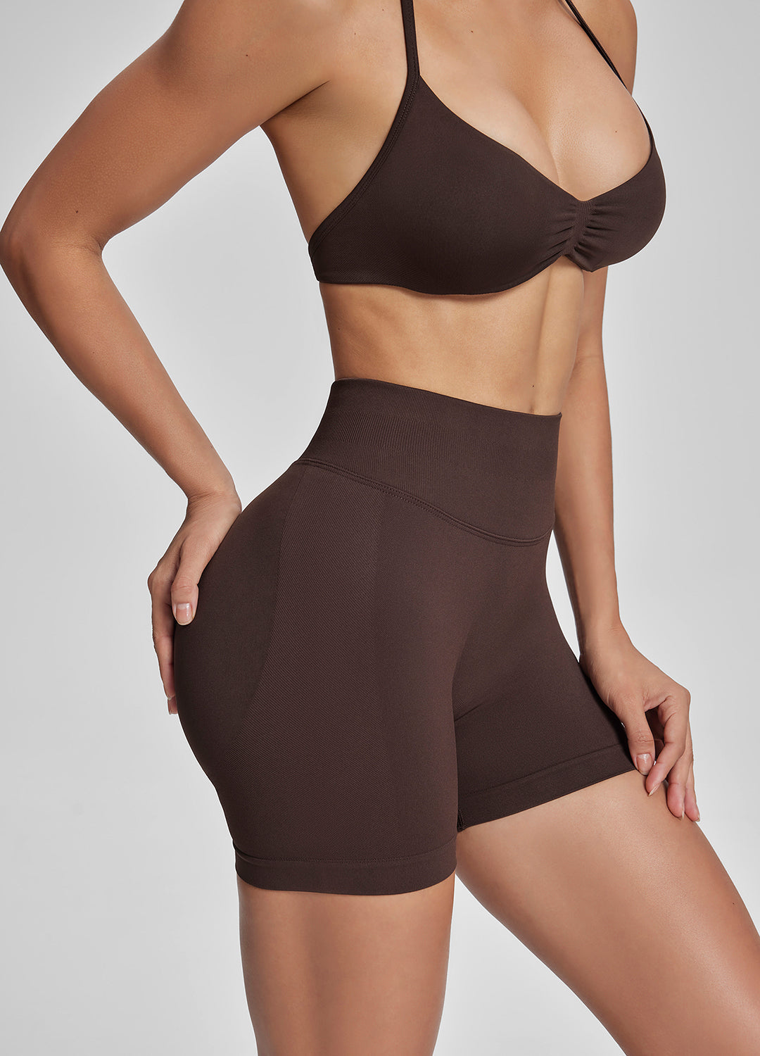 Shorts d'entraînement gainants taille haute effet push-up ventre plat 4.5