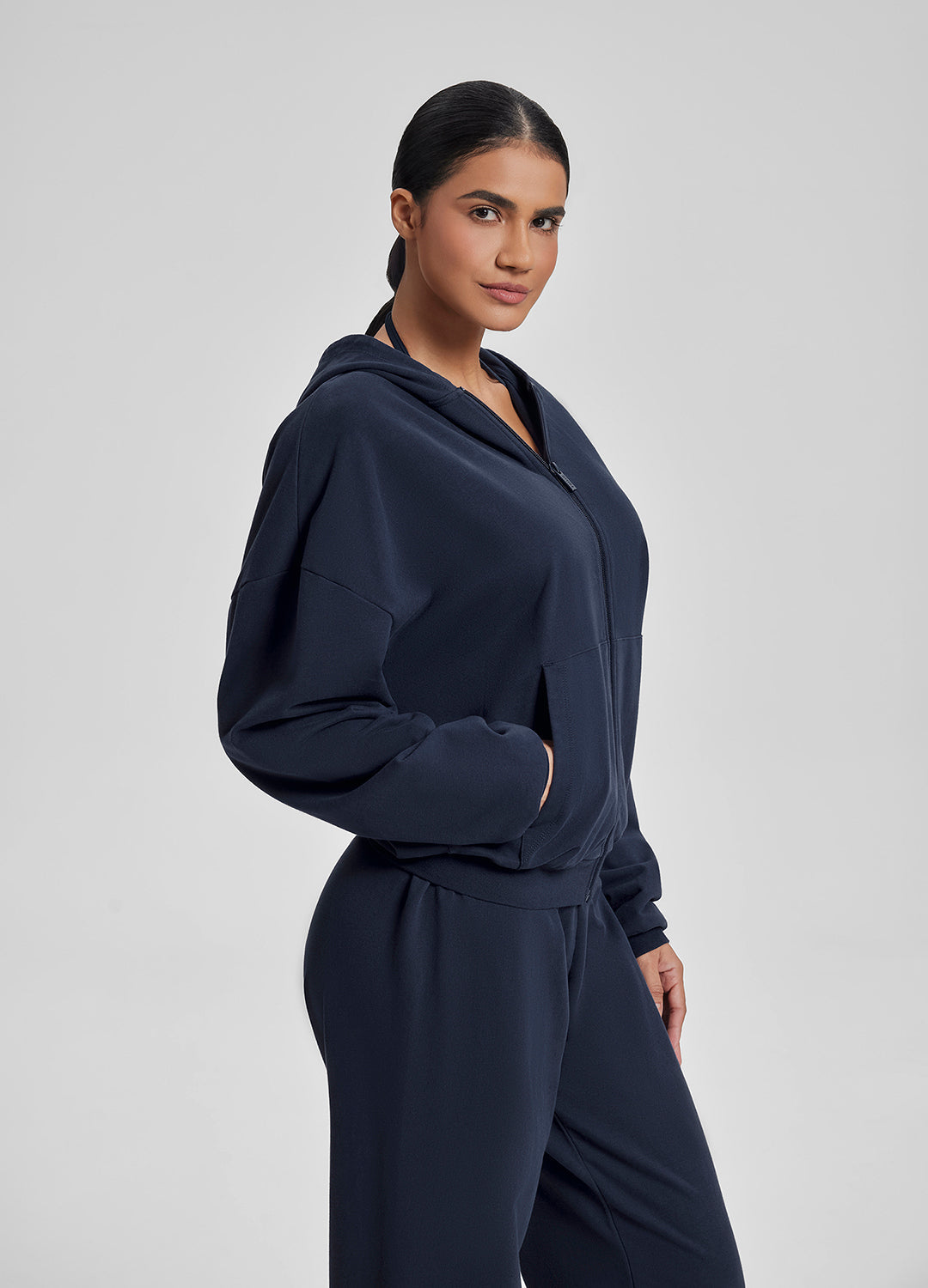 Sweat à capuche ample et doux, entièrement zippé, avec poche kangourou