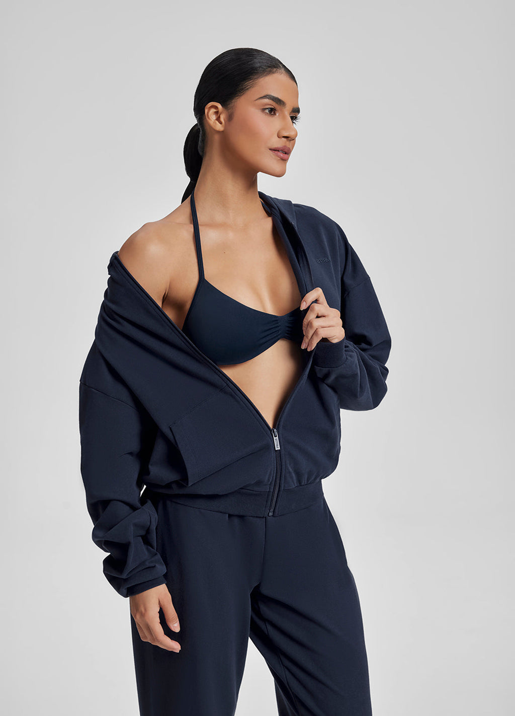 Sweat à capuche ample et doux, entièrement zippé, avec poche kangourou