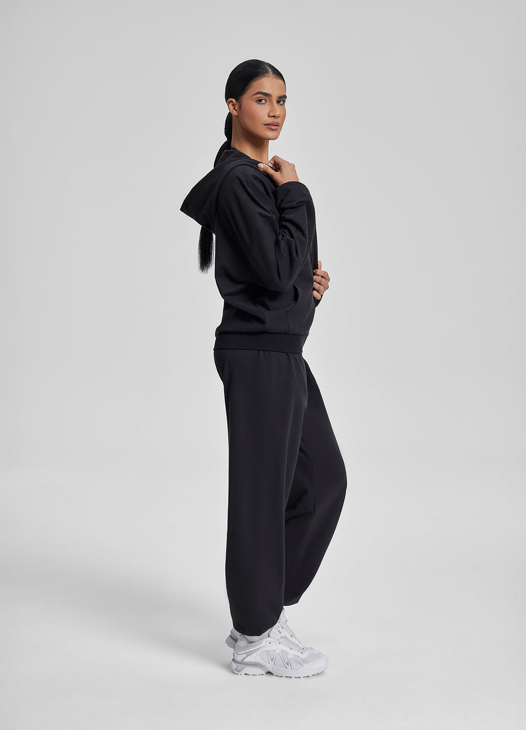 Sweat à capuche doux et ample avec poches kangourou et fermeture éclair intégrale