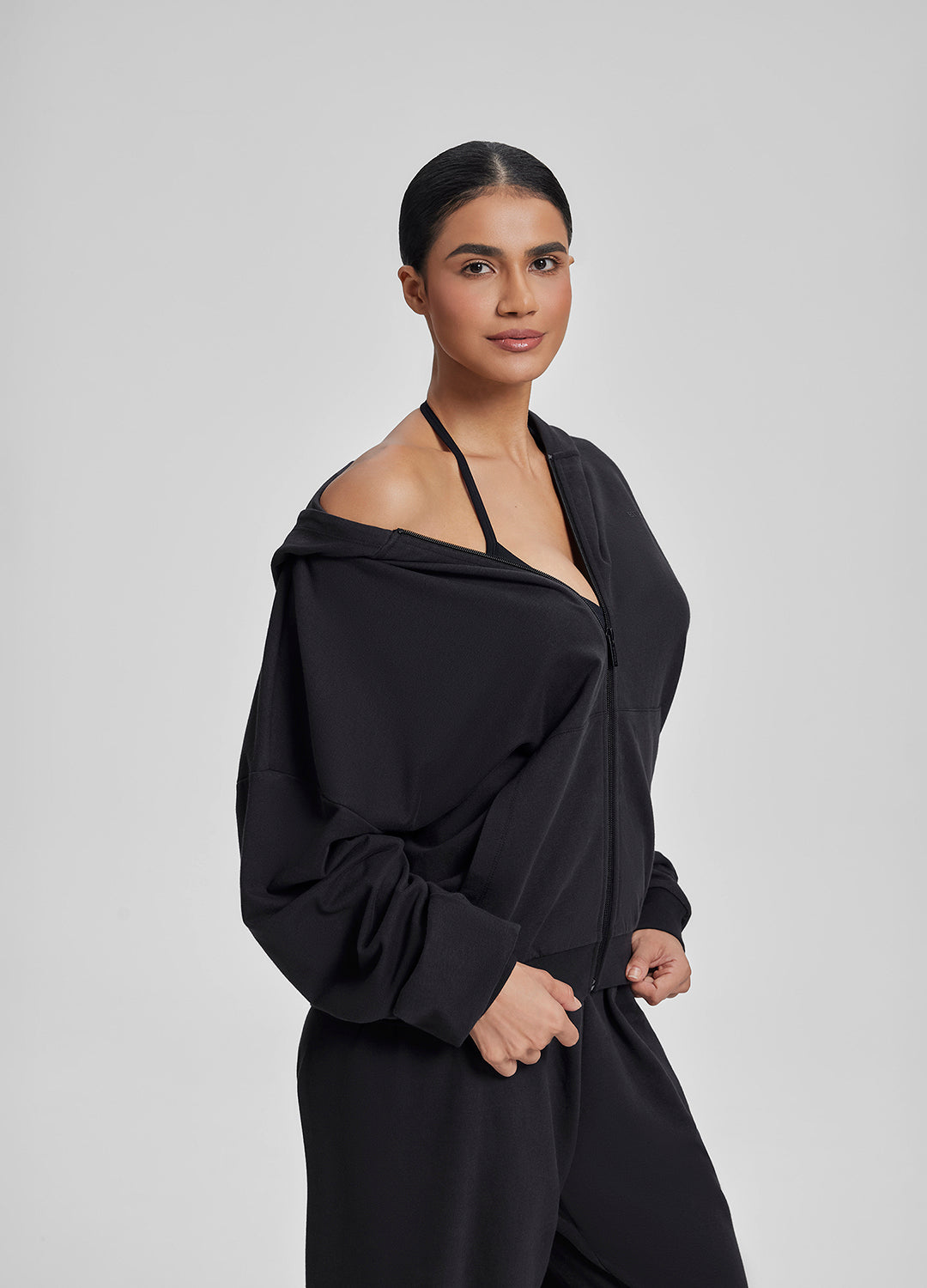 Sweat à capuche doux et ample avec poches kangourou et fermeture éclair intégrale