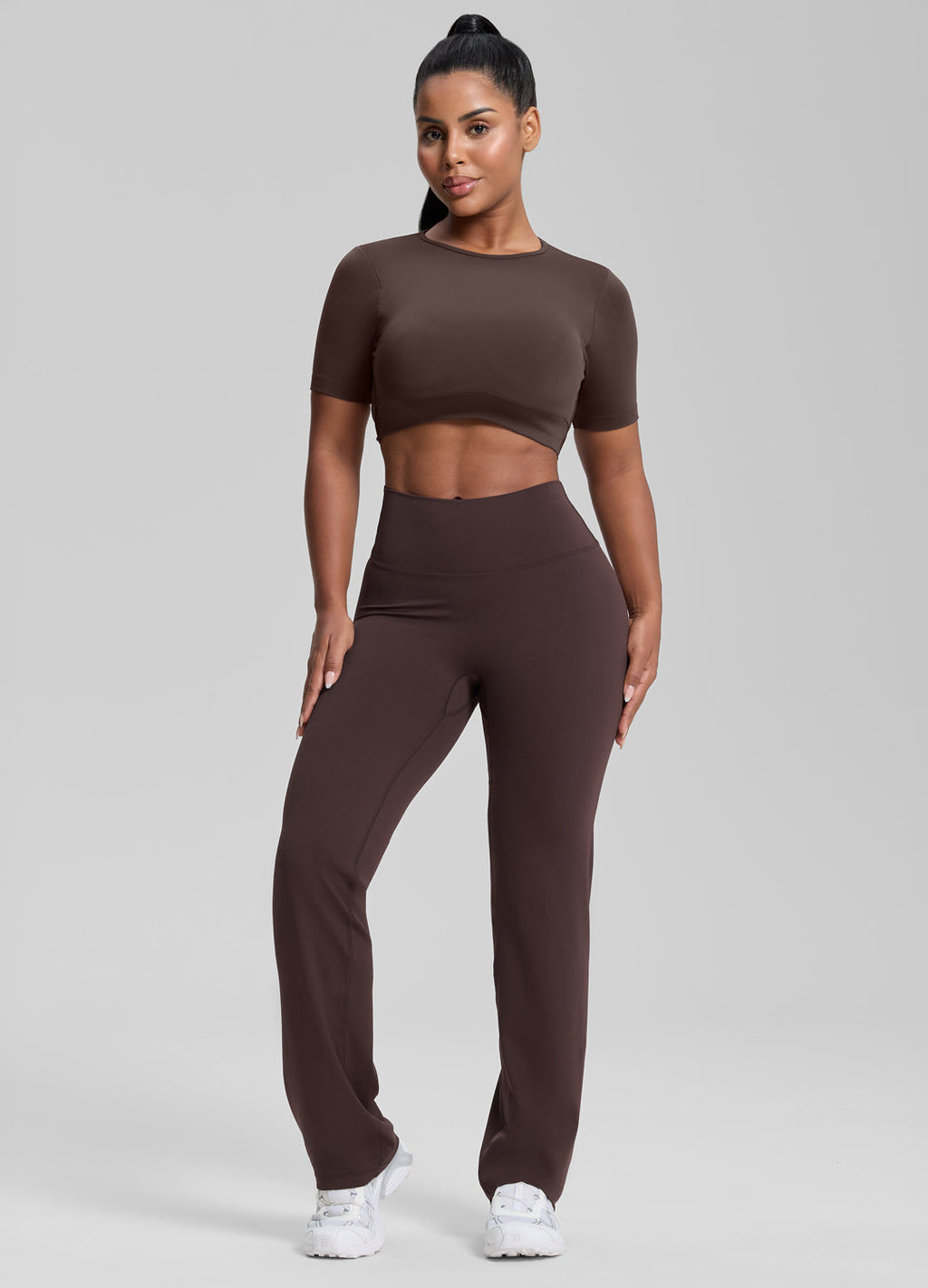 Bas droit ample, extensible, doux et anti-transpiration