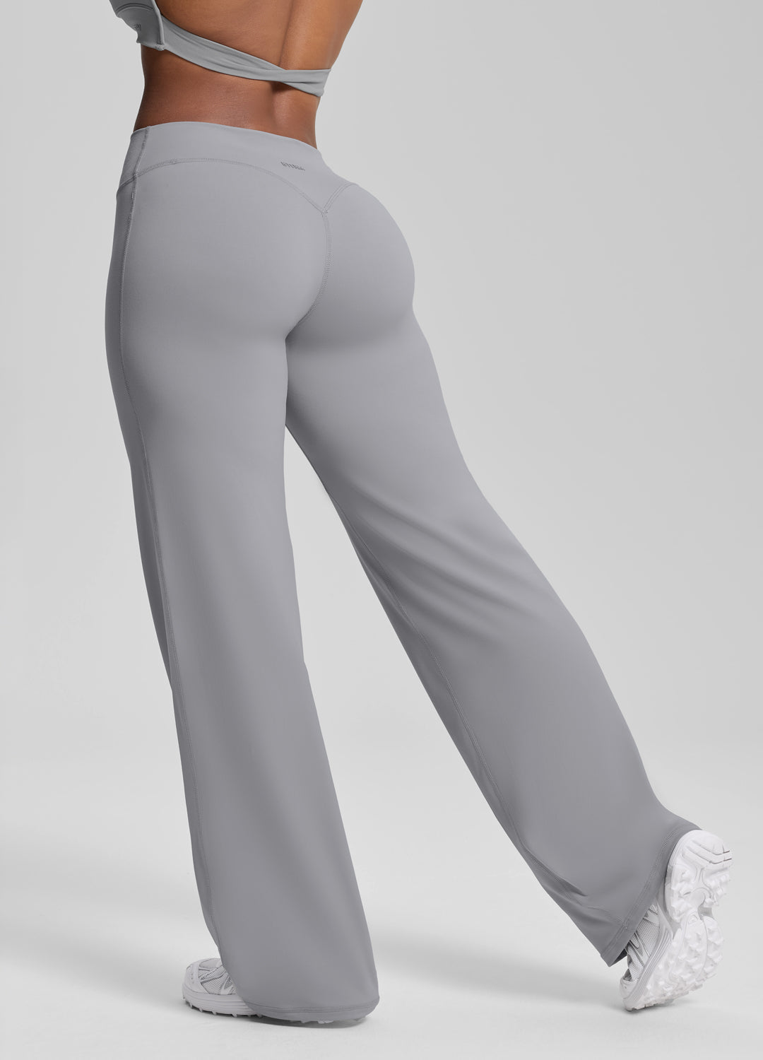 Bas fluide, extensible, doux et anti-transpiration à jambe droite
