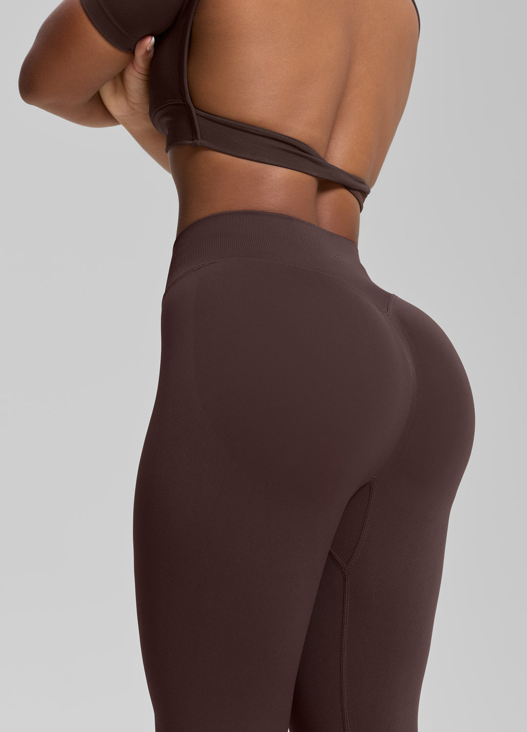 Legging d'entraînement galbant taille haute, gainant et rehausseur de fessier