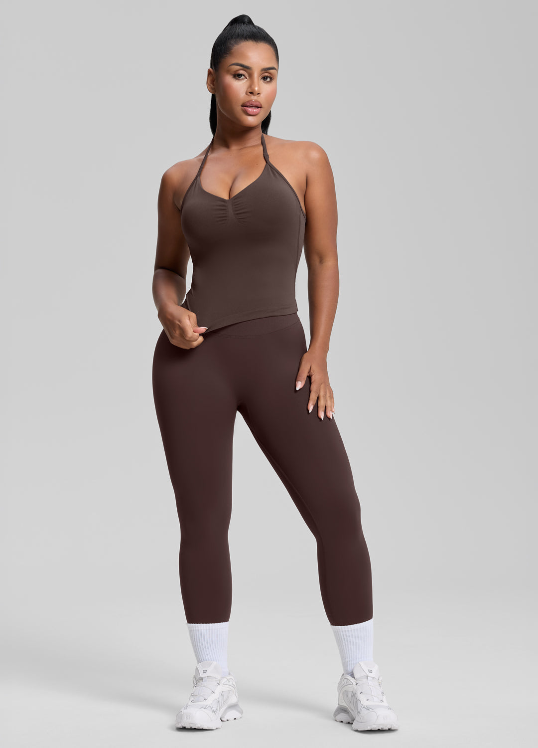 Débardeur en tricot sergé moulant à licou long avec soutien-gorge intégré