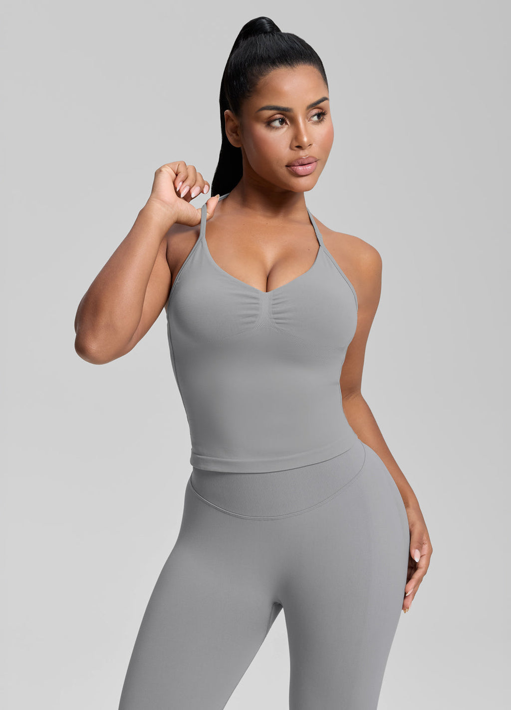 Débardeur en tricot sergé avec soutien-gorge intégré, coupe ajustée et encolure dos nu.