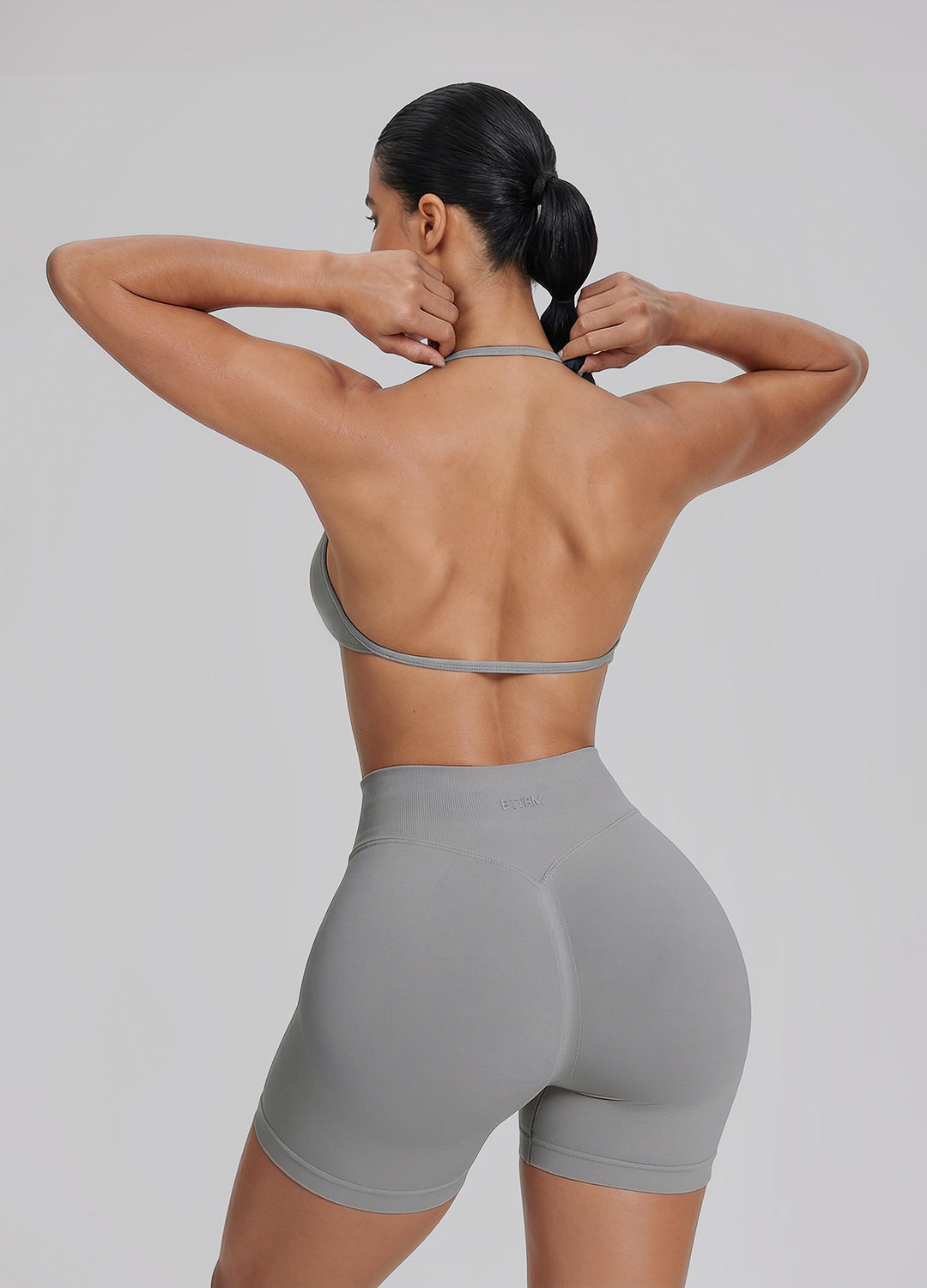 Short de sport galbant taille haute, gainant et rehausseur de fesses 4.5